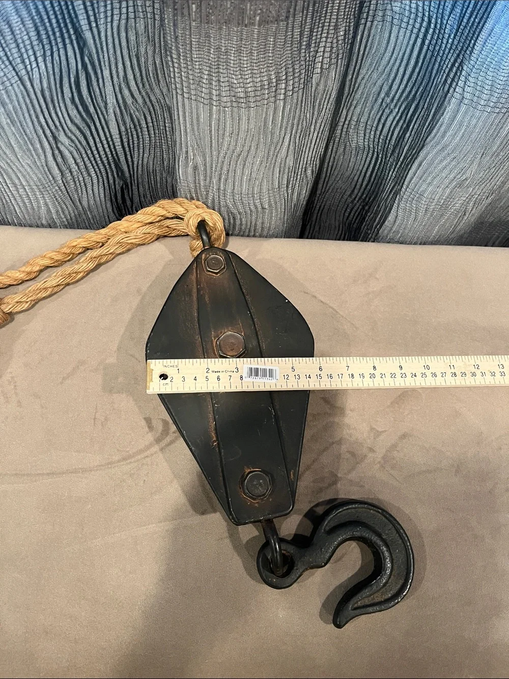 Source Unknown Black Metal Pulley Wall Hook with Natural Rope